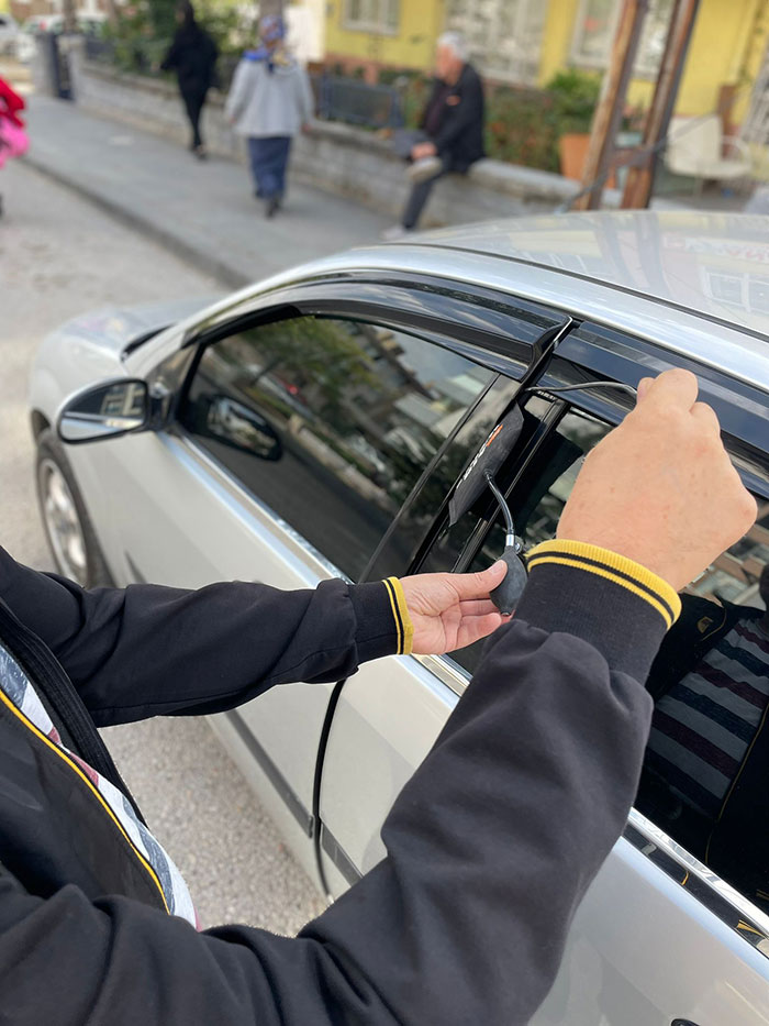 Seyhan Oto Kilitçisi